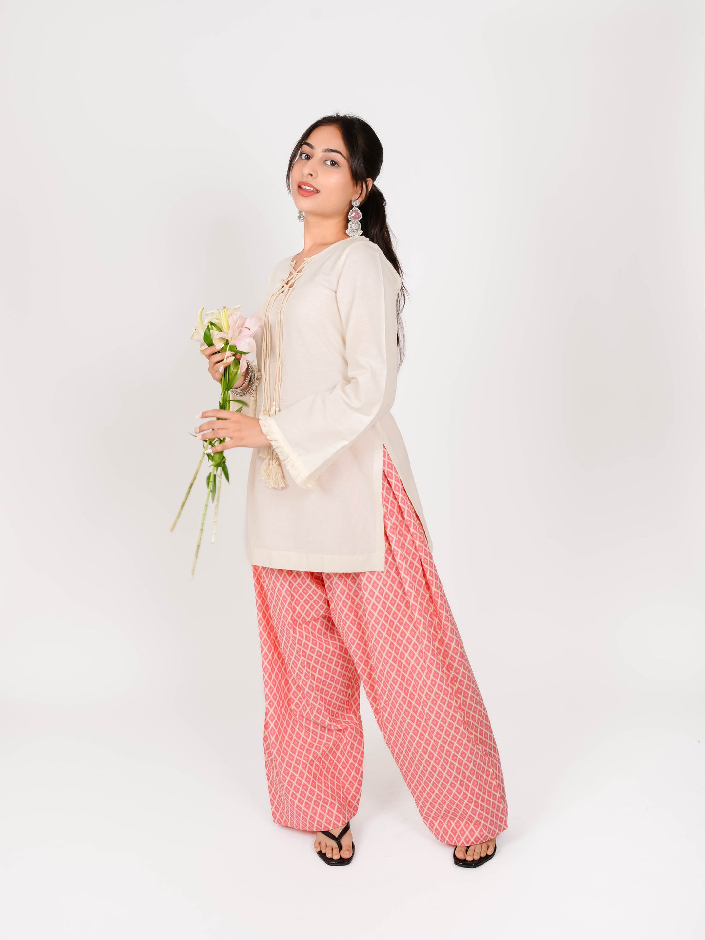 MONOMEE NITARA PINK NECK DORI FARSHI SALWAR SET