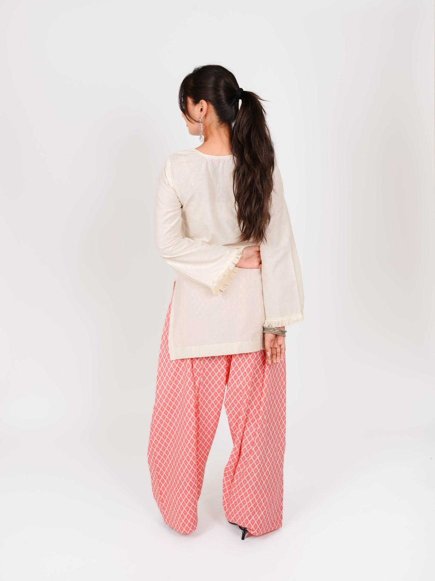 MONOMEE NITARA PINK NECK DORI FARSHI SALWAR SET
