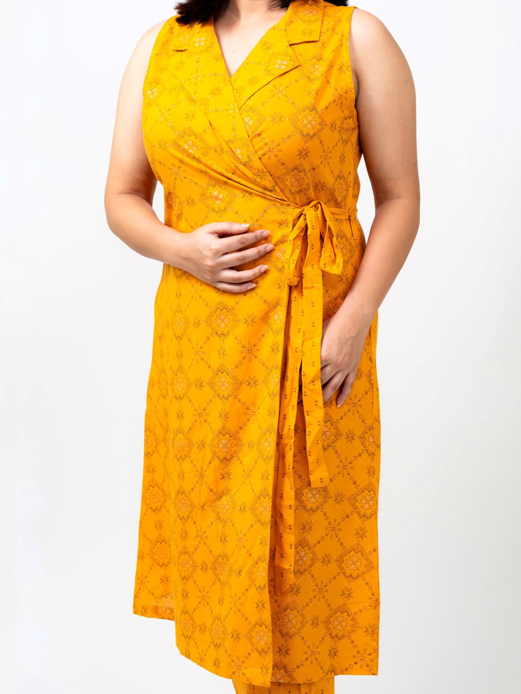 MOHINI SLEEVELESS ANGARAKHA KURTA SET