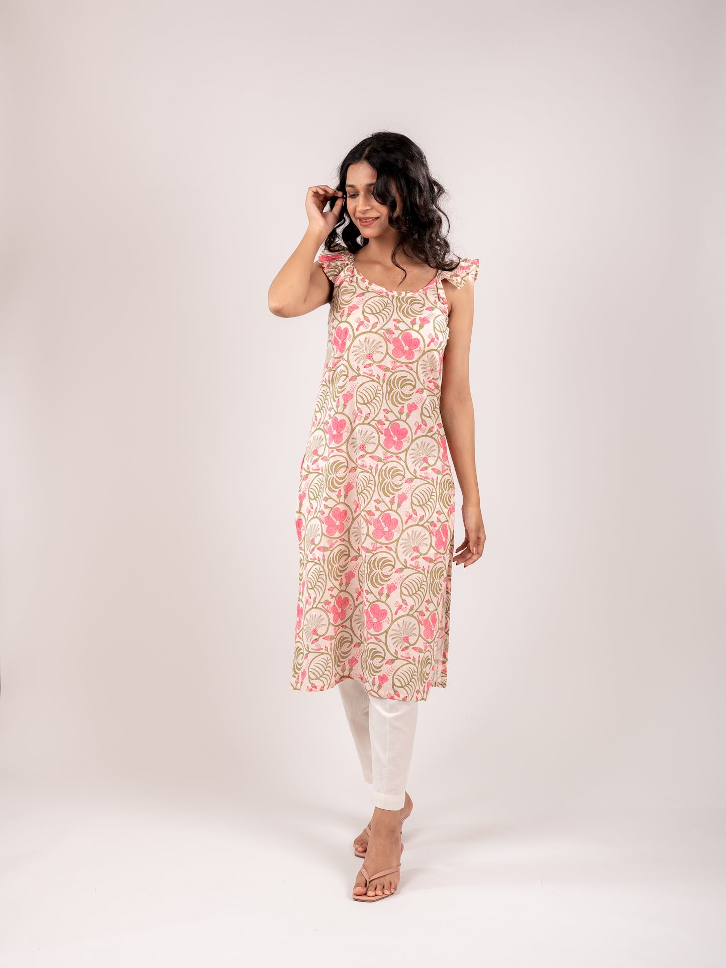 MONOMEE CHARVI FLORAL KURTI