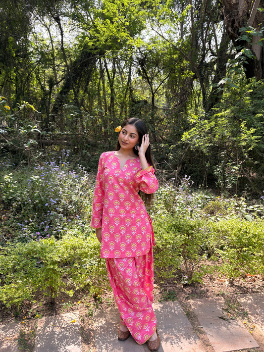 MONOMEE AIRA FARSHI SALWAR KURTA SET