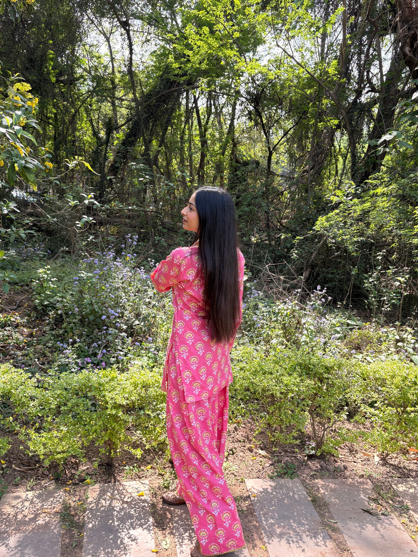 MONOMEE AIRA FARSHI SALWAR KURTA SET