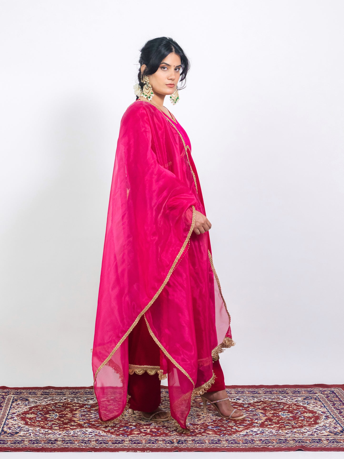 SAADHVI VELVET SUIT SET